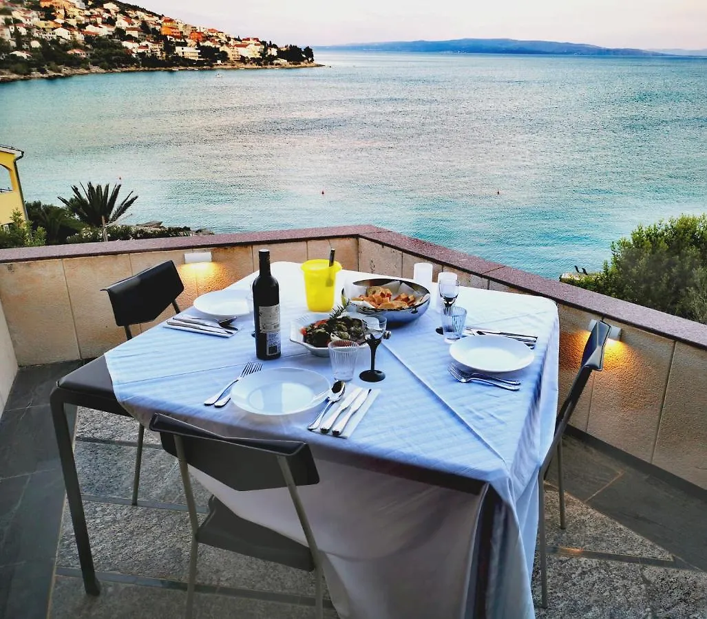 Apartment Bella Vista Beach House Apartments, Hot Pool And Jacuzzi Trogir Croatia