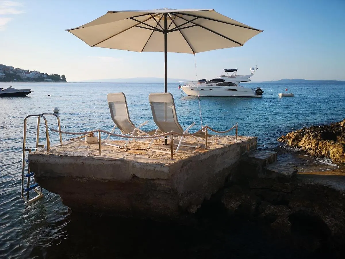 Apartment Bella Vista Beach House Apartments, Hot Pool And Jacuzzi Trogir