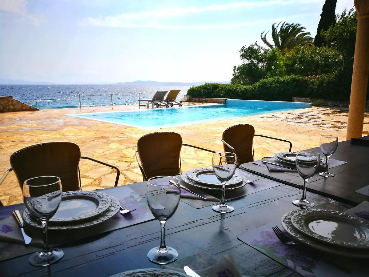 Bella Vista Beach House Apartments, Hot Pool And Jacuzzi Trogir Apartment