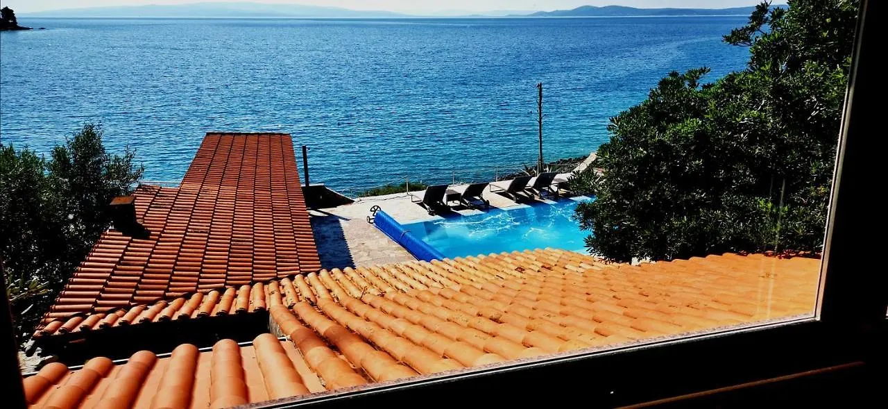 Bella Vista Beach House Apartments, Hot Pool And Jacuzzi Trogir 0*,