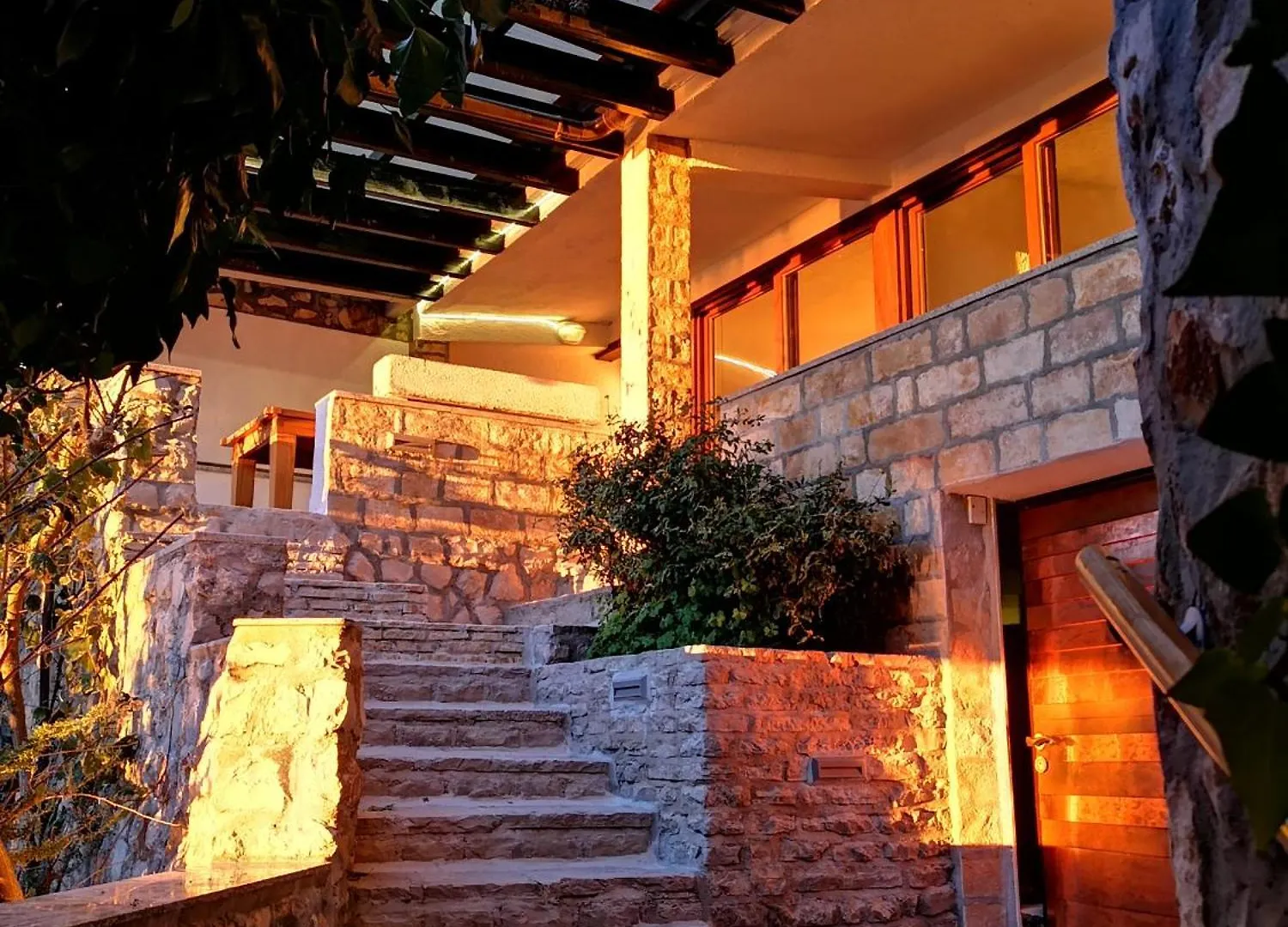 Bella Vista Beach House Apartments, Hot Pool And Jacuzzi Trogir Croatia