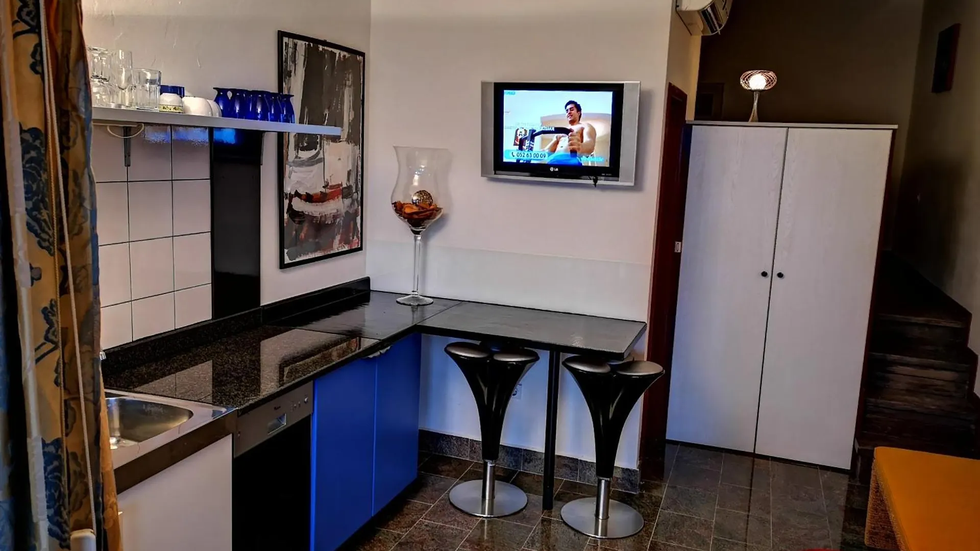 Bella Vista Beach House Apartments, Hot Pool And Jacuzzi Trogir