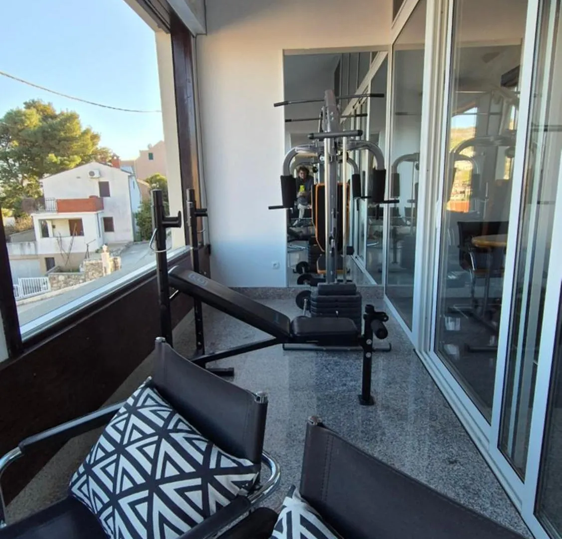 Bella Vista Beach House Apartments, Hot Pool And Jacuzzi Trogir Apartment