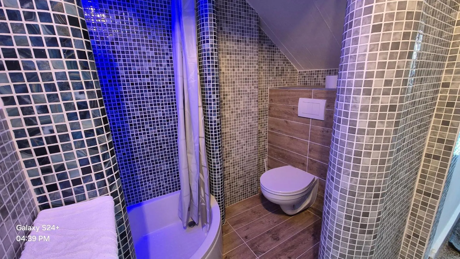 Bella Vista Beach House Apartments, Hot Pool And Jacuzzi Trogir Croatia