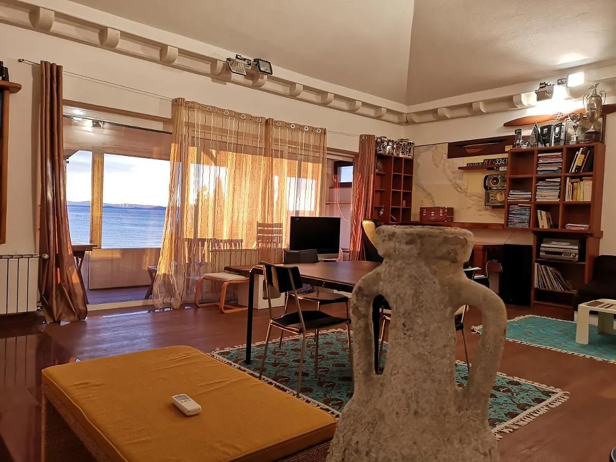 Bella Vista Beach House Apartments, Hot Pool And Jacuzzi Trogir